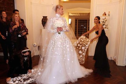 Kim Kardashian, empresaria multimillonaria, también fue invitada a la boda de la heredera de las empresas Hilton.