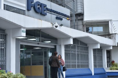 El padre fue a la Fiscalía de Pichincha a exponer el caso.