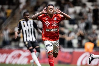 Christian Cueva todavía tiene contrato con Cienciano.