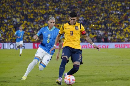 Piero Hincapié fue el capitán de la Tricolor ante Brasil.