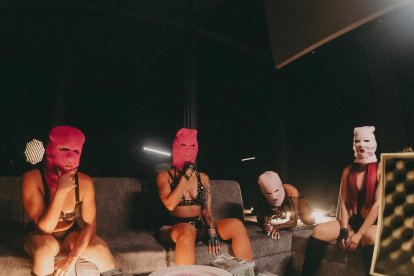 Una de las fotografías durante la grabación de uno de sus videos.