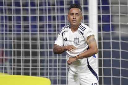 Christian Cueva se estrenó como goleador de Emelec.