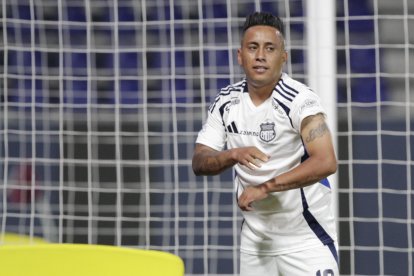 Christian Cueva se estrenó como goleador de Emelec.