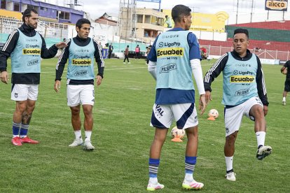 Emelec fue empatado 1-1 contra Macará luego de ir ganando con gol de Facundo Castelli
