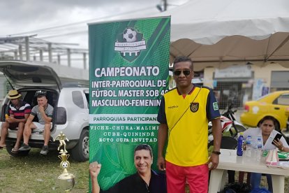 Tony Ramírez, quien fue maestro de Educación Física y rector académico de Pacho, en Quinindé.