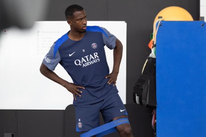 Willian Pacho sería titular para la Supercopa de Europa con PSG.