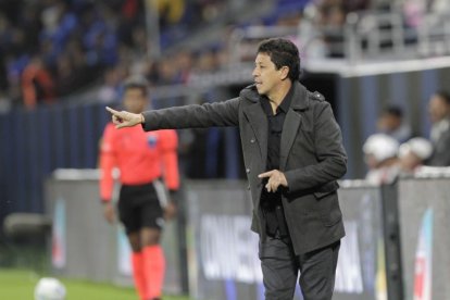 El entrenador ecuatoriano Paúl Vélez asumió la dirección técnica del ponchito hace pocas semanas