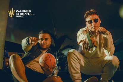 Jeff The Producer (izquierda) y su colega Darkman fueron firmados por una filial de Warner Music.