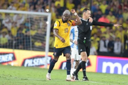 El festejo de Enner Valencia que hizo vibrar contra los campeones del mundo.
