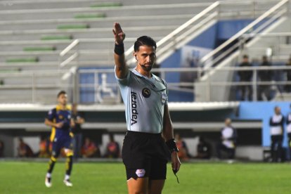 Robert Cabrera es uno de los árbitros FIFA que tiene Ecuador.