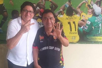 Kléber Fajardo y Ángel Encalada hincha número 1 de Barcelona.