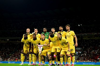 Pervis Estupiñán titular en el Milan de Italia.