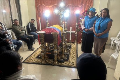 Efraín Fuerez fue velado en Cuicocha, Imbabura, durante el octavo día de paro nacional.