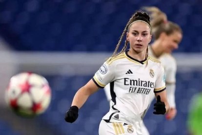 Athenea del Castillo pertenece al Real Madrid.