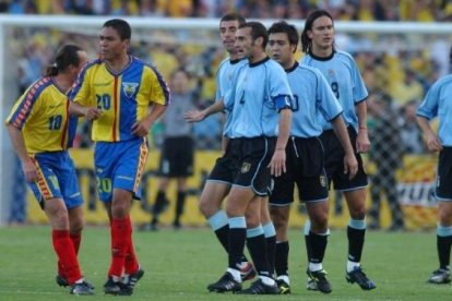Ecuador recibió a Uruguay y fue el partido histórico que dio la primera clasificación tricolor a un Mundial.