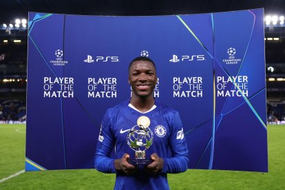 Moisés Caicedo, héroe del Chelsea y elegido el mejor volante del mundo.