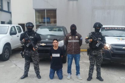 Jonathan Luis Torres Mora, mantenía una boleta de detención por el delito de violación.