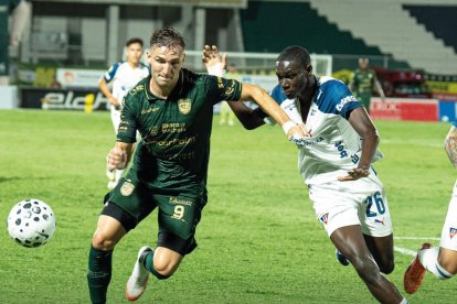 En la primera fecha de LigaPro, las gradas del estadio 9 de Mayo de Machala lucieron parcialmente llenas, en el compromiso entre Orense y Liga de Quito