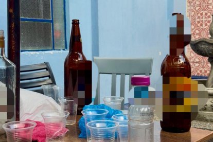 Así lucían las mesas cuando fue la intervención