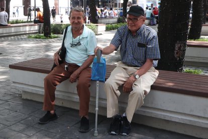 Los hermanos Sáenz continúan visitando la plaza San Francisco.