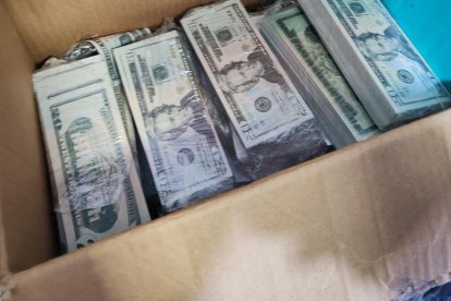 En esta caja encontraron el dinero falso.