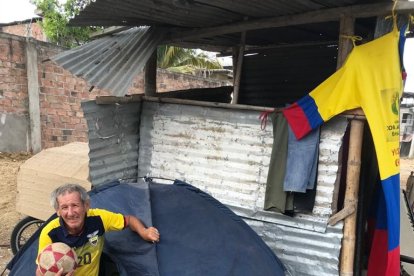 Cascarita vive la cuarentena en Manta. Extraña los viajes.