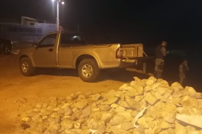 Se presume que en este vehículo iba a transportarse el camarón luego de ser descargado de la canoa.