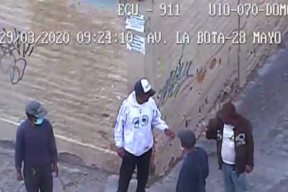 Cámaras del ECU-911 captan a los consumidores de alcohol en las calles.