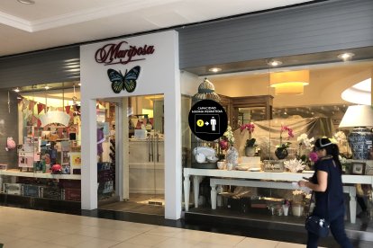 Las medidas del distanciamiento social tienen que aplicarse en el Village Plaza.