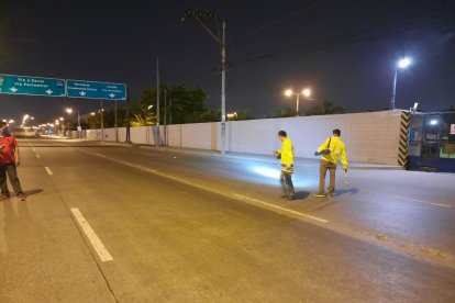 Personal de Criminalística y Dinased llegaron al lugar de los hechos.