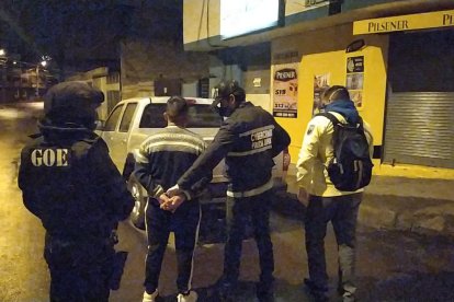 En total fueron detenidas cuatro personas solamente en la capital.