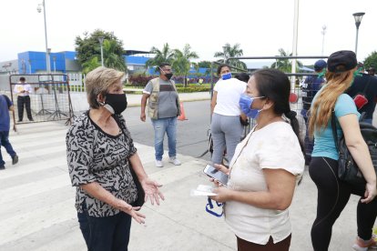El jueves, Cristina y una allegada fueron al laboratorio de Criminalística para que les tomen una muestra.