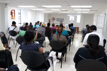 El martes, familiares de personas cuyos cadáveres están perdidos, se reunieron en la Defensoría del Pueblo.