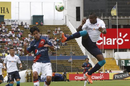 Koob Hurtado se ha caracterizado en el fútbol ecuatoriano por ser un defensa temperamental.