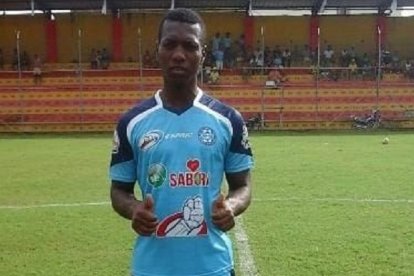 Ángel Martín Castillo es defensa central.