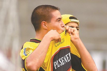 El volante argentino disputó más de 20 partidos con el Ídolo y anotó seis goles.