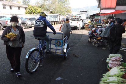 Los tricicleros invierten cerca de 500 dólares en sus vehículos. Durante la pandemia, les han robado 30.