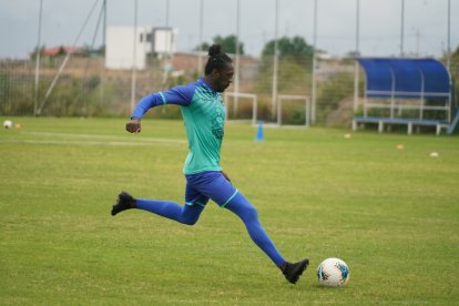 Giovanny Nazareno, defensa del campeón Delfín de Manta.