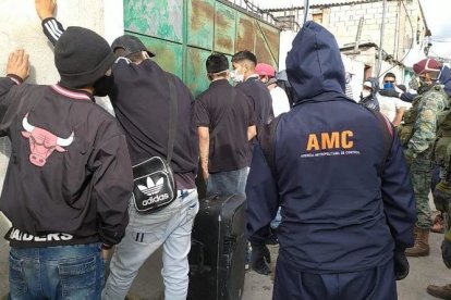 Las autoridades intervinieron una fiesta con 77 participantes en el Comité del Pueblo.