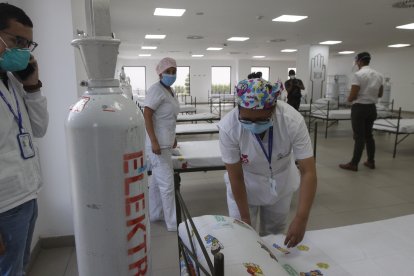 En la nueva zona se podrán atender a pacientes leves e intermedios. Todos los puestos tienen un tanque de oxígeno.