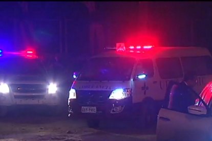 La adulta mayor fue llevada en una ambulancia de una clínica particular que se unió a la cadena solidaria en su favor.