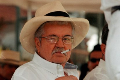  El expresidente León Febres Cordero es parte de estos memes. 