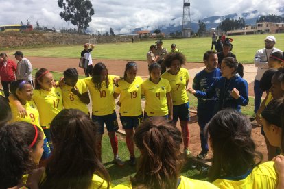  Vanessa Arauz es la estratega al mando de las futbolistas.  