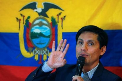  Pérez retornó recientemente de hacer un posgrado en España.  