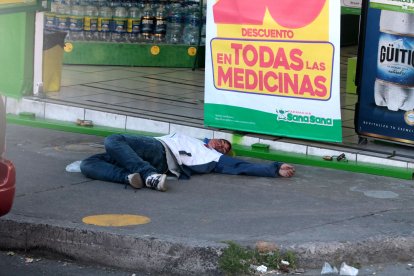 Las personas siguen incumpliendo con la norma de utilización de mascarilla.