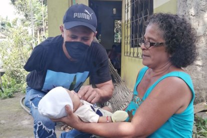 Torres conoció a su nieto, que el domingo pasado cumplió 2 meses.