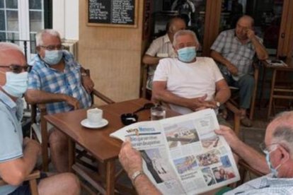 Aunque se esté en una casa, hay que guardar la distancia para prevenir algún contagio.