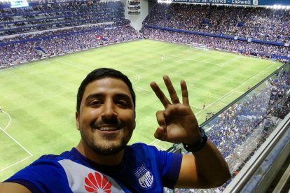 la hinchada azul lamenta no poder ver en acción al Bombillo