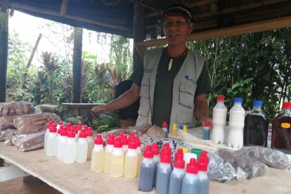 Luis Dagua aprovecha los conocimientos de sus abuelos y las bondades de las plantas para elaborar decenas de productos.