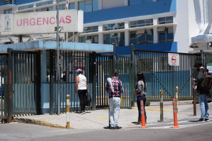 En el Hospital Carlos Andrade Marín está ocupado el 51 %  de camas por COVID-19.